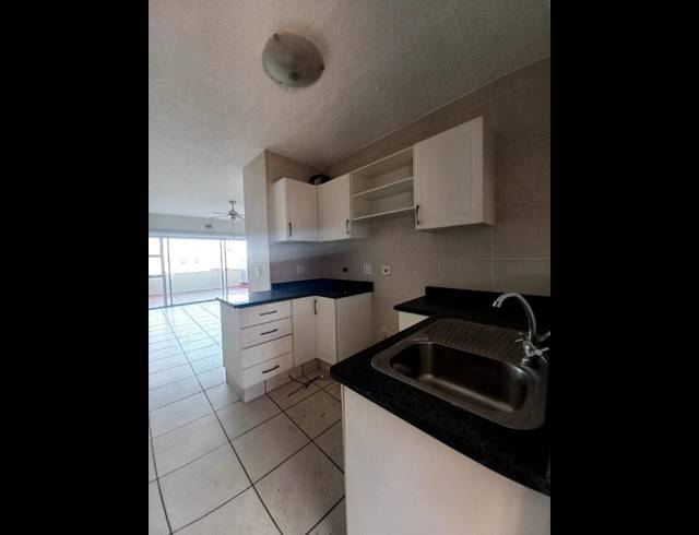 1 BEDROOM APARTMENT FOR SALE IN MARGATE BEACH